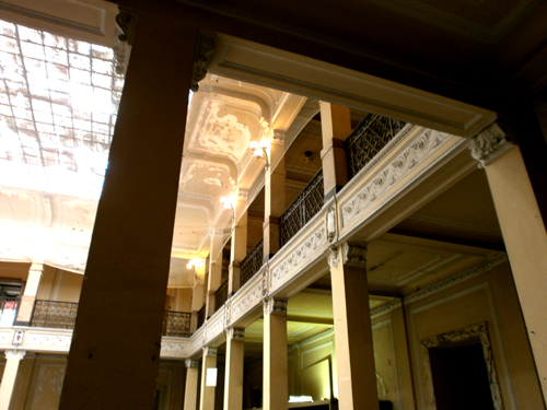 OLYMPUS DIGITAL CAMERA