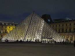 Louvre_di_notte