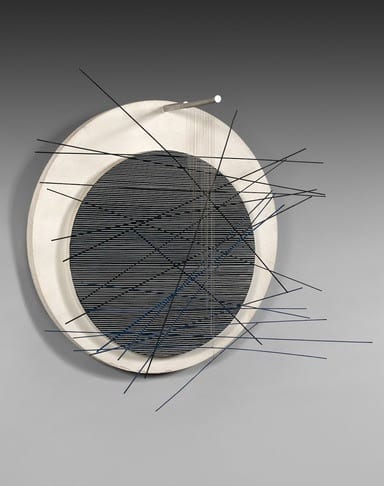 Jesus Rafael SOTO (1923-2005) | ANELLO - 1967 |Metallo, nylon e pannelli di legno dipinti |Firmato e datato sul retro "Soto, 1967" Diametro : 40 cm | Stima 70 000 / 90 000 €