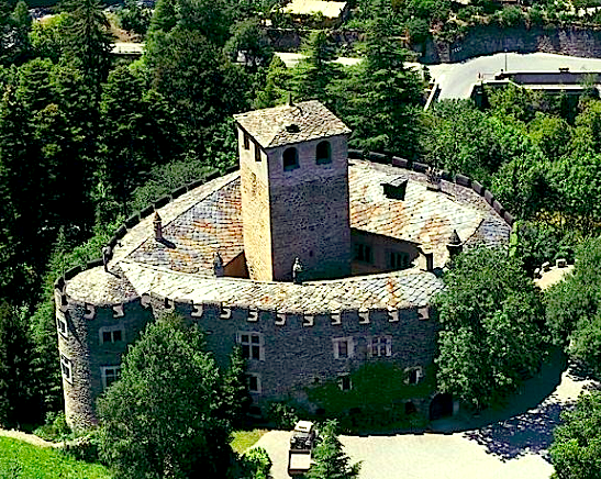 Замок Сарриод д'Интрод.