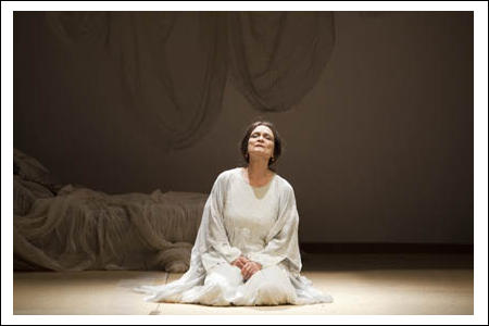 Anna Maria Guarnieri interpreta la Duse al ''Mascagni'' di Chiusi