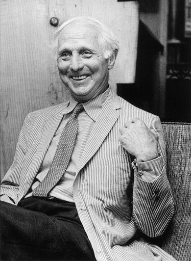 Max Ernst. Surreale ma perfetto.