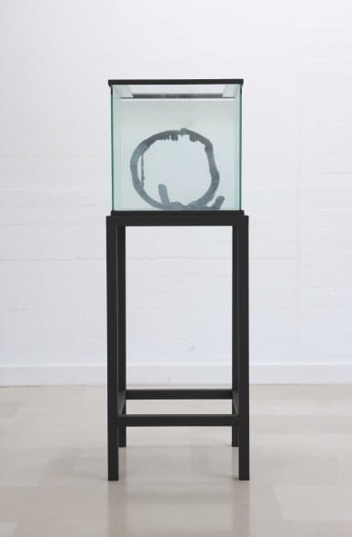  Antonio Fiorentino, Dominium melancholiae, 2014, 50 x 50 x 50 cm, scultura mutante in zinco, piombo e acqua distillata