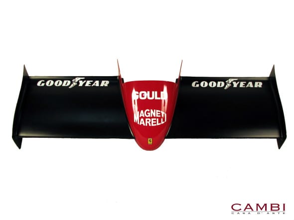 Ala anteriore sperimentale per la monoposto Ferrari F1 156/85 guidata nella stagione 1985 dai piloti Michele Alboreto e Gerhard Berger. Michele Alboreto lottò per la conquista del titolo mondiale piloti, arrivando secondo in classifica dietro ad Alain Prost € 5.500 - 7.500