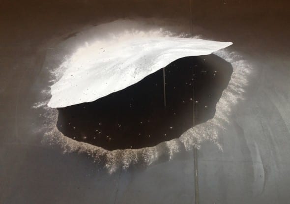Gianni Caravaggio,Lo stupore è nuovo ogni giorno, 2008 Alluminio, borotalco 110x80x40 cm