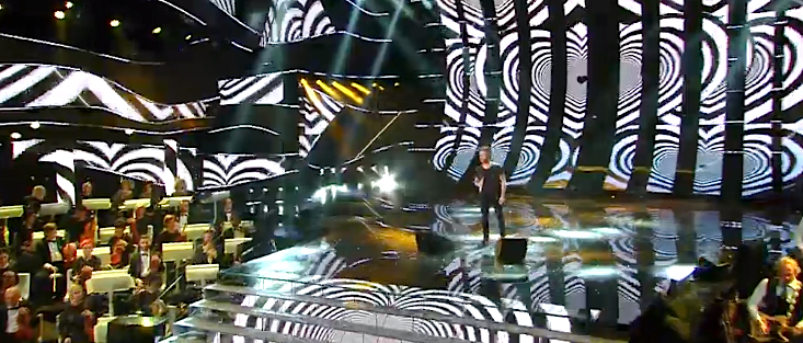 Sanremo2015-IV-scenografiaNek