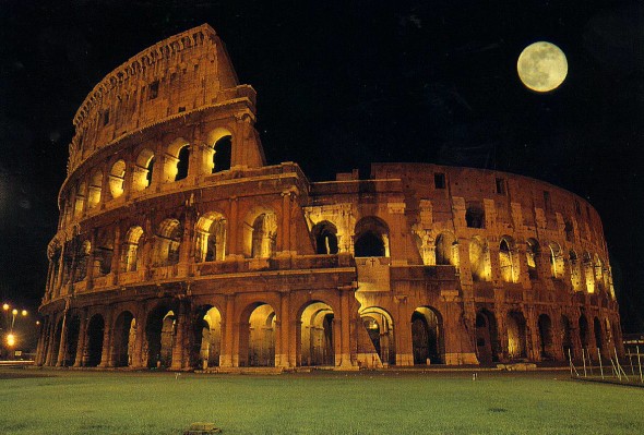 " La Luna sul Colosseo 2015 "