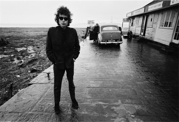 Bob Dylan, Aust Ferry, Bristol, 1966 by Barry Feinstein 