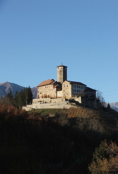 castel-valer-1