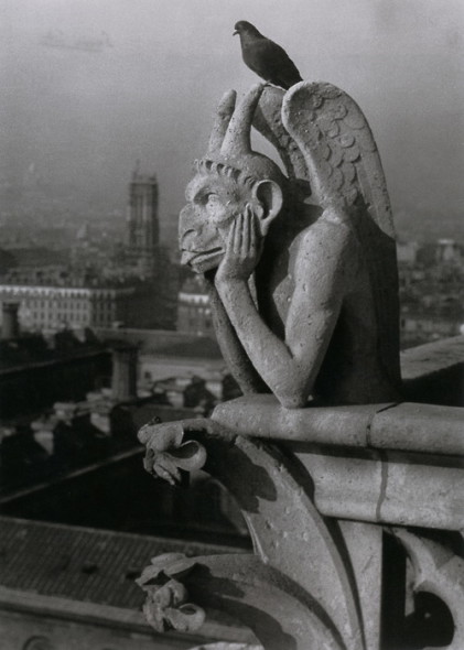 Brassai - Veduta notturna da Notre-Dame, 1933-1934 © Estate Brassaï