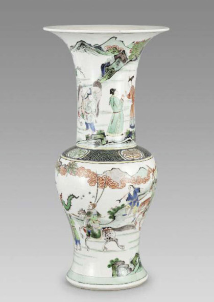 LOTTO 59 RARO VASO DI FORMA “YEN YEN” IN PORCELLANA “FAMIGLIA VERDE”, CINA, DINASTIA QING, EPOCA KANGXI (1662-1722) STIMA € 20.000 – 28.000 AGGGIUDICAZIONE € 32.240