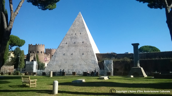 Piramide dal Cimitero Acattolico