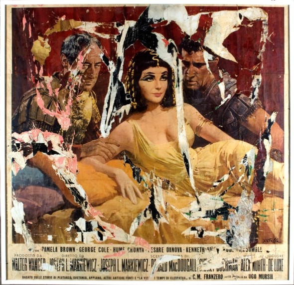 Cleopatra Liz, 1963 Décollage su tela, 132 x 135 cm Collezione Koelliker © Fondazione Mimmo Rotella