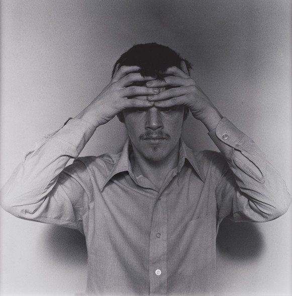 Robert Mapplethorpe (1946 – 1989) Christopher Knowles 1977 Stampa alla gelatina ai Sali d’argento 35,2 x 35,2 cm Edizione 4 di 10 Tiraggio del 2005 firmato e datato dall’esecutore Michael Ward Stout Stima d’asta: € 2.500 – 3.000