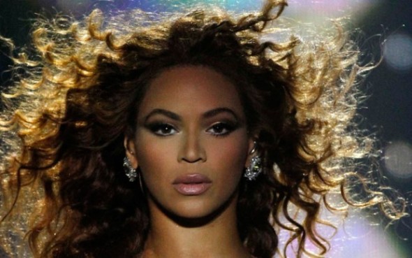 beyonce_beyonce_brazil_3_ap-1-620x388
