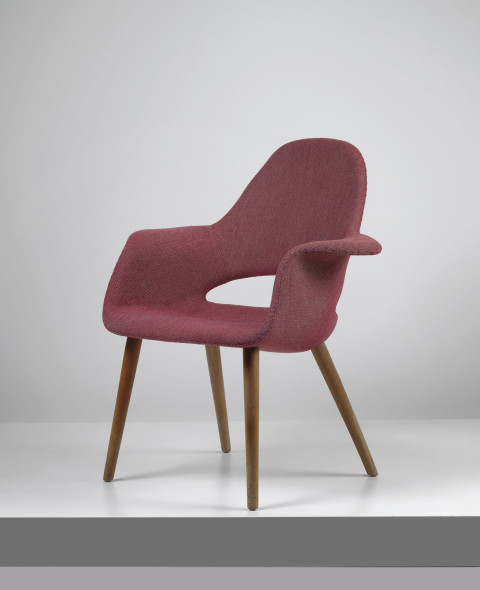 "Organic Chair" Mod. A3501, disegno Eero Saarinen & Charles Eames USA 1940, prima versione  stima € 35.000-50.000