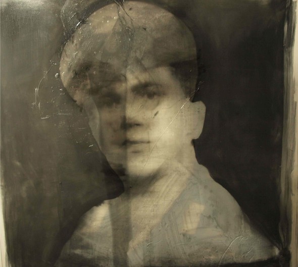 Enrico Azzolini, Nokto armitaj, 2016, olio, resine e grafite su plexiglass, 100x100 cm