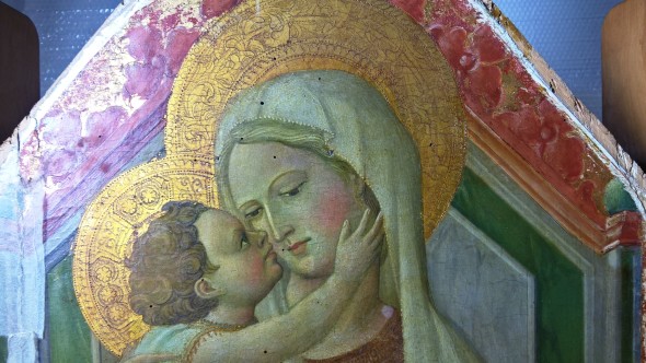Giovanni dal Ponte, Madonna col Bambino in trono, tempera su tavola, cm. 120x60, Galleria dell'Accademia di Firenze, particolari dei volti della Vergine e di Gesù Bambino prima del restauro.
