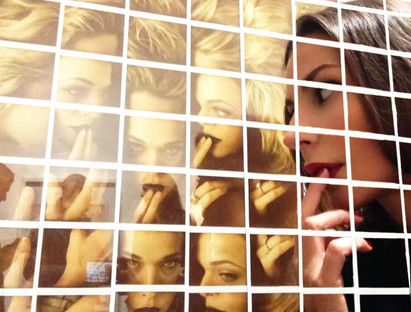 #SELFIEADARTE "Io, Loro e Laura" Laura Chiatti, 2010 #Portraits @MaurizioGalimberti @CleliaPatella