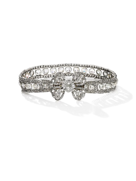 imperial-russian-necklace-with-bowknot-clasp