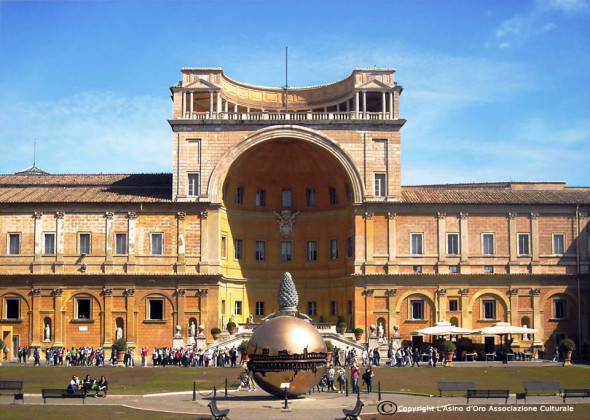 musei-vaticani_cortile-della-pigna