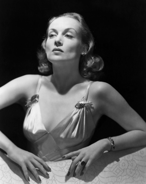 Carole Lombard: eleganza e comicità