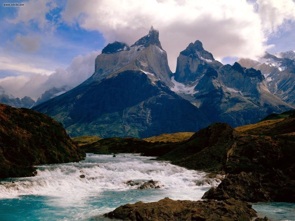 cool_running_torres_del_paine_national_park_chile