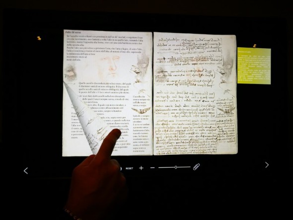 Le installazioni multimediali che permettono di sfogliare virtualmente il Codice e di navigarlo in alta risoluzione