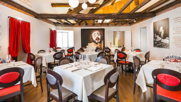 pavarotti-milano-sala-7e5cd