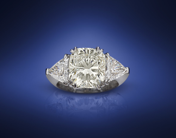 Annello con diamanti, 7,57 ct, stima € 100.000 - 150.000