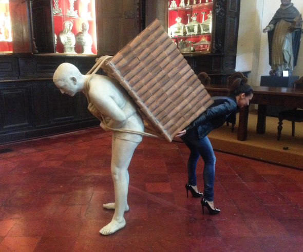 #SELFIEADARTE "Due sotto un tetto" Home to go #AdrianPaci @TheGuardians #ChiostridiSant'Eustorgio #Milano @CleliaPatella