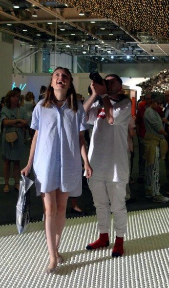 17-art-basel-2017-uova-e-chiodi