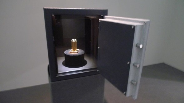 22-art-basel-cassaforte-carlos-garaicoa