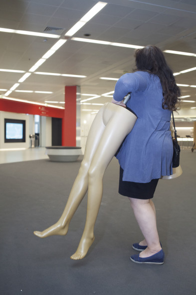 Lavinia Parlamenti per Fuoricentro, Vicenza, 2017, Donna con manichino