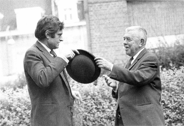  Marcel Broodthaers and René Magritte, 1967, private collection © The Estate of Marcel Broodthaers, Belgium / ©Photo: Maria Gilissen