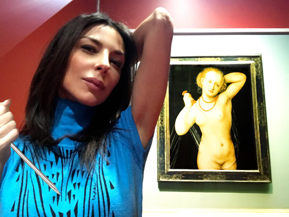 #SELFIEADARTE "Lucrelia” #StefanoGraziani #LucasCranach Lucretia, 1535 #QuestioningPictures 2017 #Milano @FondazionePrada #MilanoOsservatorio @CleliaPatella