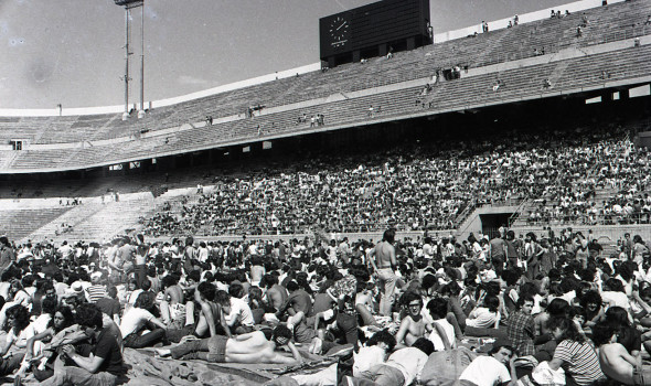 Il pubblico aspetta Bob Marley prima del concerto a Milano il 29 giugno 1980, Courtesy Archivio ANSA