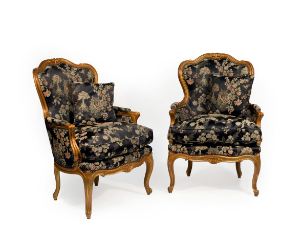 Paire de bergères de style Louis XV provenant du Ritz Paris © Artcurial