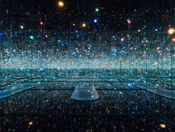 Yayoi Kusama Infinity Mirrored Room - The Souls of Millions of Light Years Away 2013 - The Broad Museum LA 