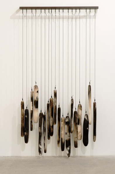 Anna Maria Maiolino Na Horizontal [On the Horizontal], 2014 Metal base with raku ceramic and shielded copper wire 20×120 cm (metal base, 18 raku ceramic pieces with variable dimensions)  Ed. di 3 + 1AP Courtesy dell’artista e Galleria Raffaella Cortese, Milano