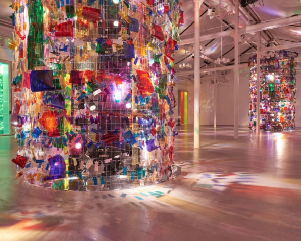 Rachel Hayes, Blowing in the Wind (2018), intervento site specific Showroom Missoni, Milano