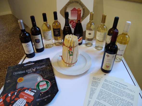 ab23298a-95a5-4462-ae08-13c7788c6d6e