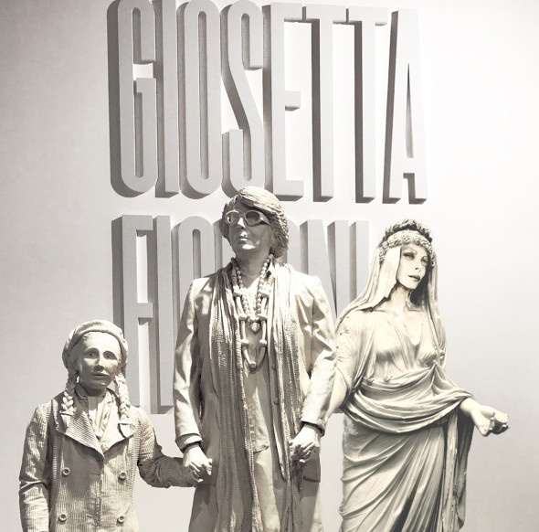 #SELFIEADARTE "Gypsum Queens" @GiosettaFioroni Giosetta con Giosetta a 9 anni, 2002 #ViaggioSentimentale @MuseoDel900 #Milano @CleliaPatella