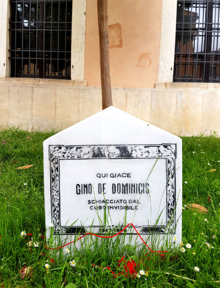 Cimitero Artisti Cattelan Carrara