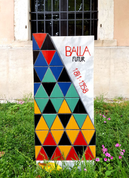 Cimitero Artisti Cattelan Carrara