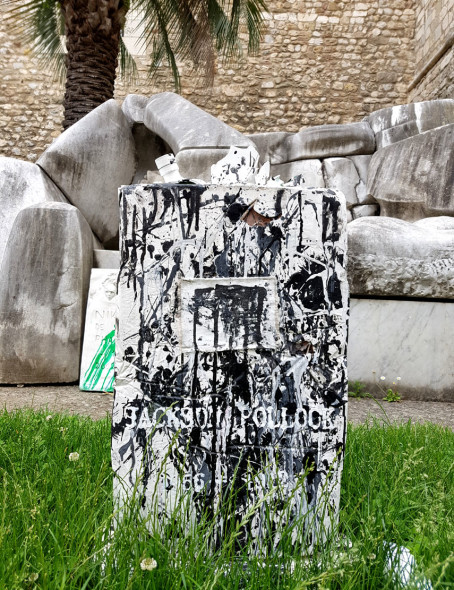 Cimitero Artisti Cattelan Carrara