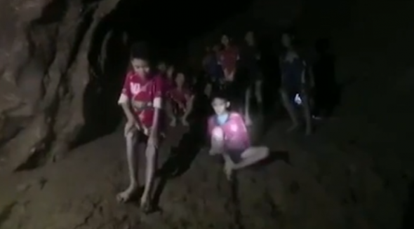 I 12 ragazzi intrappolati nella grotta di Tham Luang