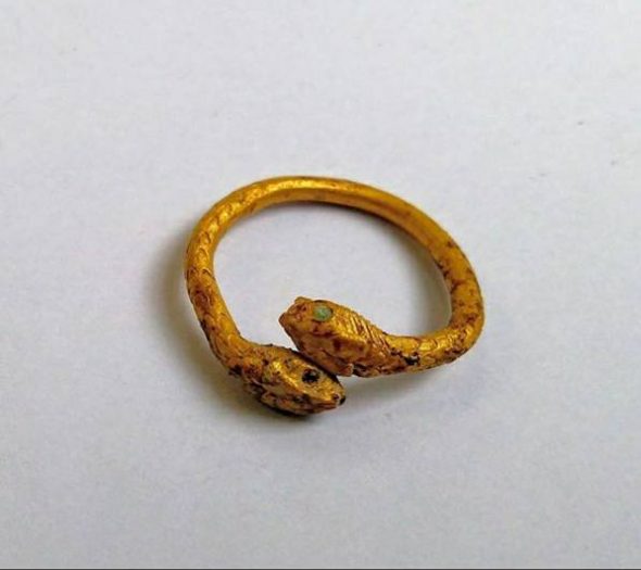 anello d'oro ritrovato negli scavi di Pompei