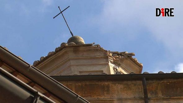Cupola danneggiata della chiesa Santa Maria delle scale