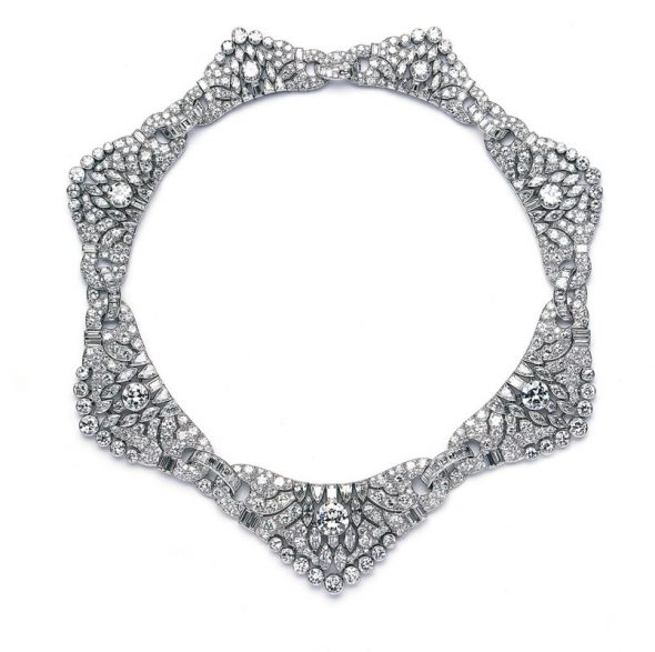 Van Cleef & Arpels Collana, 1928 Platino, diamanti Collezione Van Cleef & Arpels  Credito fotografico: Van Cleef & Arpels’ private collection